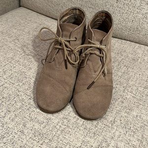 TOMS Desert Wedge Bootie Size 9.5